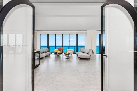 Condo in Sunny Isles Beach, Florida, 4 bedrooms  № 1889695 - photo 3