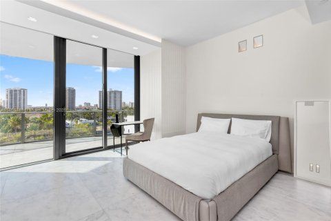 Condo in Sunny Isles Beach, Florida, 4 bedrooms  № 1889695 - photo 28