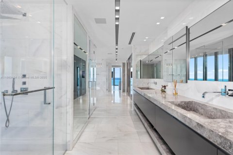 Condo in Sunny Isles Beach, Florida, 4 bedrooms  № 1889695 - photo 23