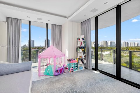 Condo in Sunny Isles Beach, Florida, 4 bedrooms  № 1889695 - photo 30