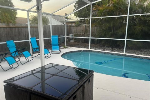 Villa ou maison à vendre à Kissimmee, Floride: 3 chambres, 149.67 m2 № 2395691 - photo 10
