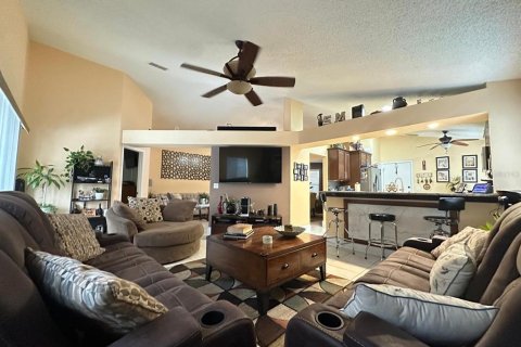 Villa ou maison à vendre à Kissimmee, Floride: 3 chambres, 149.67 m2 № 2395691 - photo 11