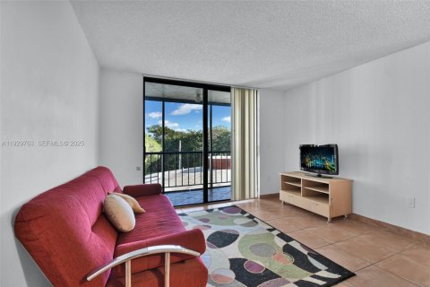 Снять в аренду кондоминиум в Майами, Флорида 2 спальни, 84.91м2, № 2034497 - фото 9