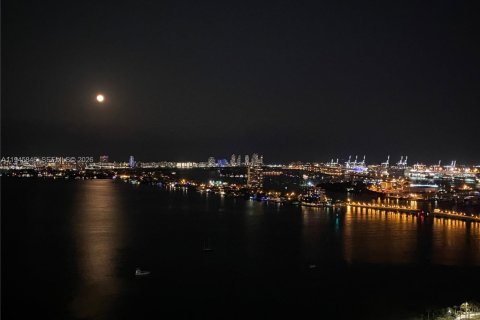 Купить кондоминиум в Майами, Флорида 3 спальни, 158.68м2, № 2002084 - фото 16