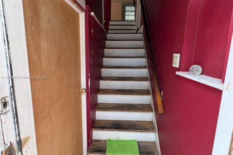 Villa ou maison à vendre à Miami, Floride: 5 chambres, 296.54 m2 № 1932144 - photo 14