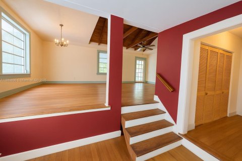 Villa ou maison à vendre à Miami, Floride: 5 chambres, 296.54 m2 № 1932144 - photo 15