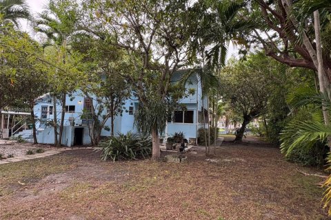 Villa ou maison à vendre à Miami, Floride: 5 chambres, 296.54 m2 № 1932144 - photo 7