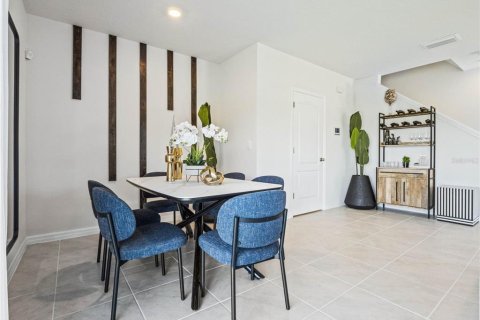 Townhouse in Edgewater, Florida 3 bedrooms, 170.94 sq.m. № 1883576 - photo 7