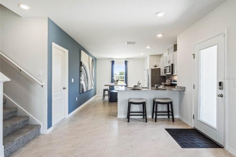 Townhouse in Edgewater, Florida 3 bedrooms, 170.94 sq.m. № 1883576 - photo 14