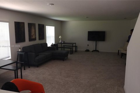 Villa ou maison à vendre à Palm Bay, Floride: 4 chambres, 247.03 m2 № 1959154 - photo 4