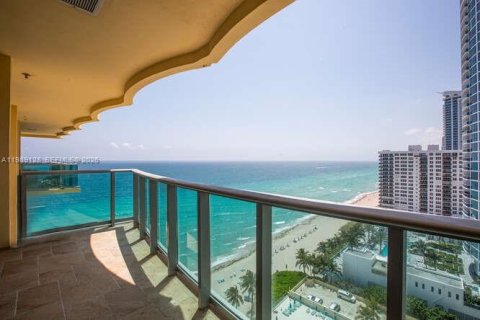 Copropriété à louer à Hollywood, Floride: 1 chambre, 44.78 m2 № 2051474 - photo 6