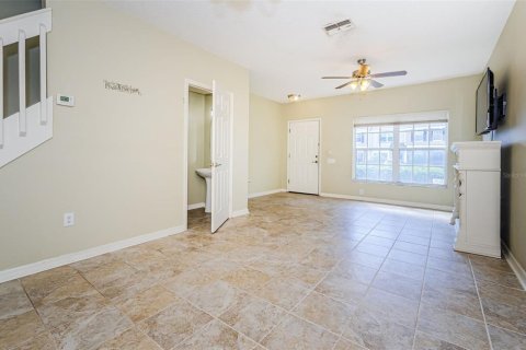 Townhouse in Wesley Chapel, Florida 2 bedrooms, 110 sq.m. № 1803947 - photo 6