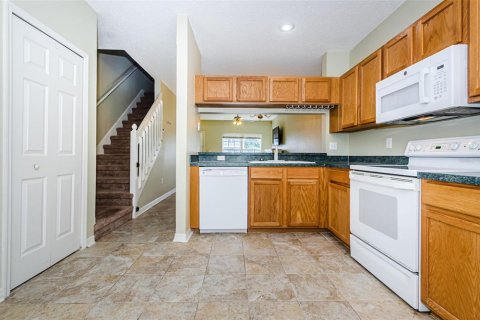 Townhouse in Wesley Chapel, Florida 2 bedrooms, 110 sq.m. № 1803947 - photo 8