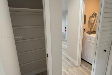 Villa ou maison à louer à North Lauderdale, Floride: 3 chambres, 106.84 m2 № 1999750 - photo 15