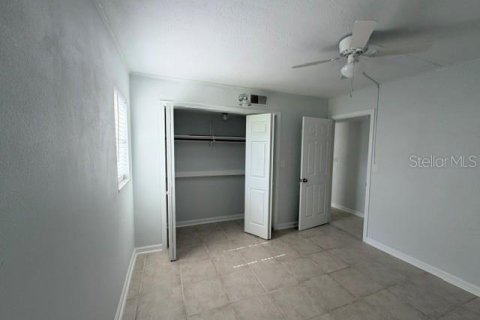Condo in Port Richey, Florida, 1 bedroom № 2275524 - photo 15