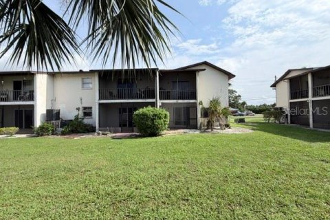 Condo in Port Richey, Florida, 1 bedroom № 2275524 - photo 25