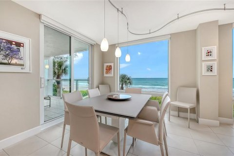 Condo in Longboat Key, Florida, 2 bedrooms № 2291002 - photo 13