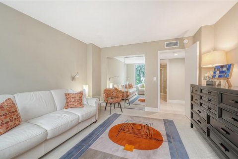 Condo in Longboat Key, Florida, 2 bedrooms № 2291002 - photo 25