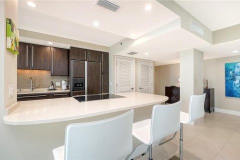 Condo in Longboat Key, Florida, 2 bedrooms № 2291002 - photo 19