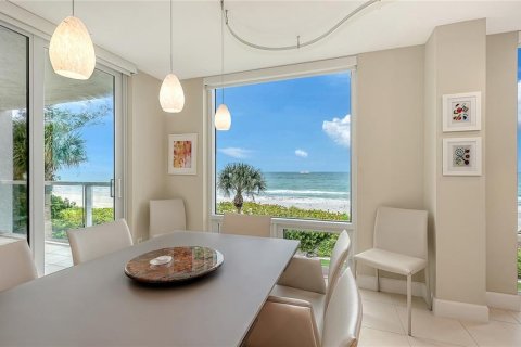 Condo in Longboat Key, Florida, 2 bedrooms № 2291002 - photo 12