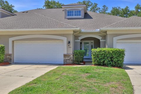 Adosado en venta en New Smyrna Beach, Florida, 3 dormitorios, 176.98 m2 № 1736873 - foto 1