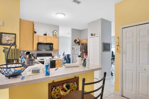 Villa ou maison à vendre à Kissimmee, Floride: 3 chambres, 174.28 m2 № 1757651 - photo 10