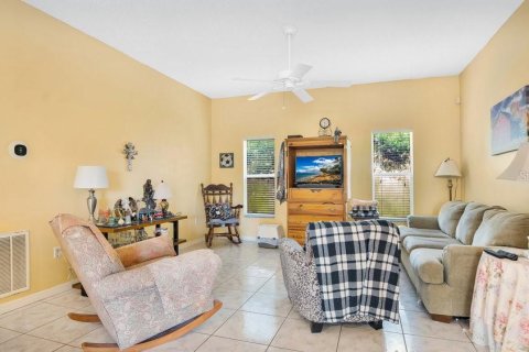 Villa ou maison à vendre à Kissimmee, Floride: 3 chambres, 174.28 m2 № 1757651 - photo 12