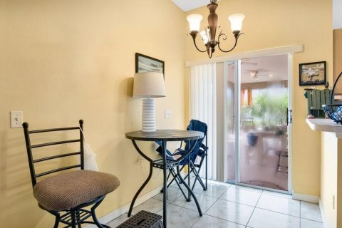 Villa ou maison à vendre à Kissimmee, Floride: 3 chambres, 174.28 m2 № 1757651 - photo 9