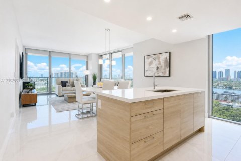 Copropriété à vendre à North Miami Beach, Floride: 3 chambres, 144.65 m2 № 2249950 - photo 11