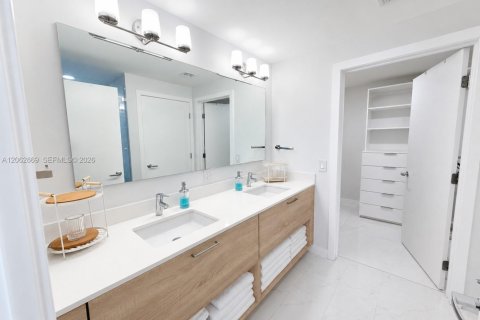 Copropriété à vendre à North Miami Beach, Floride: 3 chambres, 144.65 m2 № 2249950 - photo 23