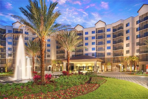 Condominio en venta en Winter Garden, Florida, 2 dormitorios, 133.22 m2 № 1615433 - foto 1