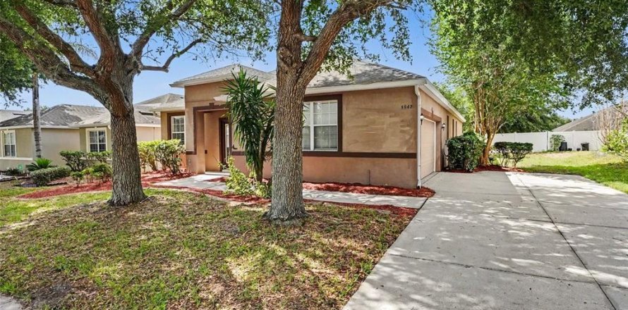 Villa ou maison à Apopka, Floride 4 chambres, 185.9 m2 № 2197287