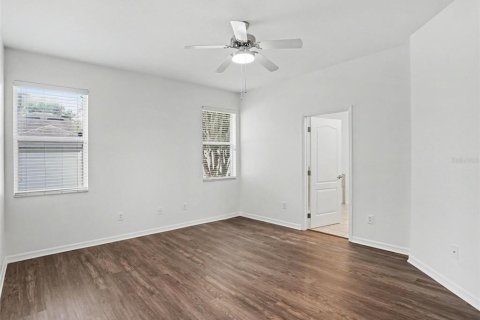 Villa ou maison à vendre à Apopka, Floride: 4 chambres, 185.9 m2 № 2197287 - photo 11