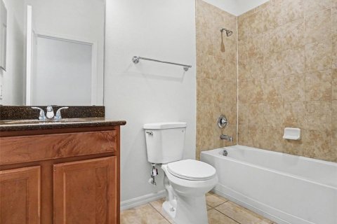 Villa ou maison à vendre à Apopka, Floride: 4 chambres, 185.9 m2 № 2197287 - photo 15