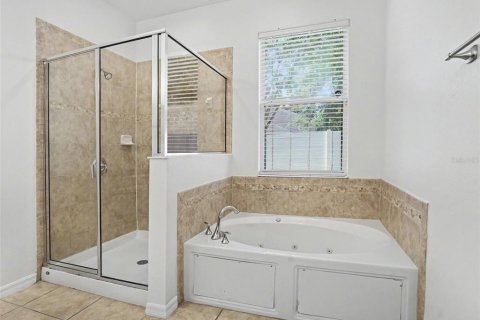Villa ou maison à vendre à Apopka, Floride: 4 chambres, 185.9 m2 № 2197287 - photo 16