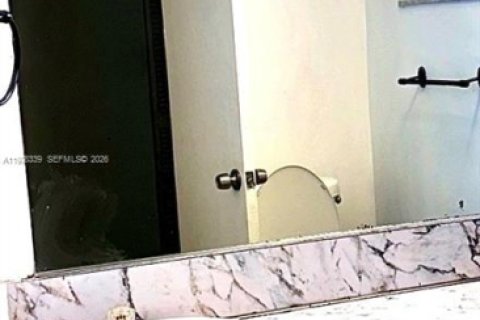 Condominio en venta en Miami, Florida, 1 dormitorio, 83.43 m2 № 2041921 - foto 9