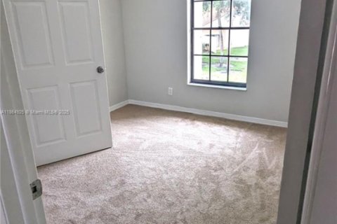 Townhouse in Plantation, Florida 3 bedrooms, 165.37 sq.m. № 1893219 - photo 12
