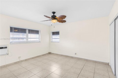 Copropriété à vendre à Hallandale Beach, Floride: 1 chambre, 68.38 m2 № 1985529 - photo 14