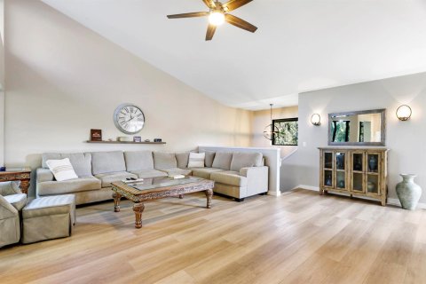 Condo in Jupiter, Florida, 3 bedrooms  № 2082124 - photo 6