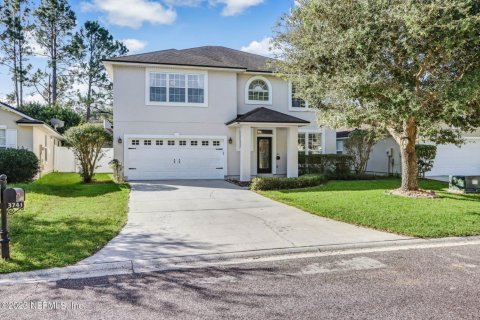 House in Orange Park, Florida 4 bedrooms, 244.15 sq.m. № 802253 - photo 1