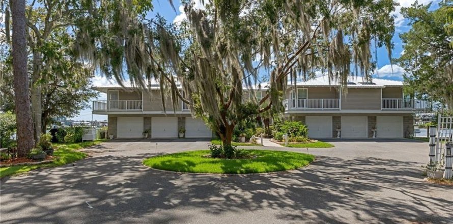 Condo in Crystal River, Florida, 2 bedrooms № 2377545