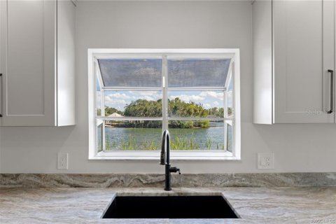 Condo in Crystal River, Florida, 2 bedrooms № 2377545 - photo 27