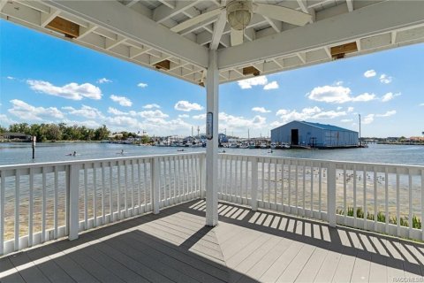 Condo in Crystal River, Florida, 2 bedrooms № 2377545 - photo 30