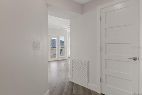 Condo in Crystal River, Florida, 2 bedrooms № 2377545 - photo 10