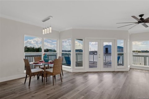Condo in Crystal River, Florida, 2 bedrooms № 2377545 - photo 17