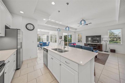 House in Sarasota, Florida 3 bedrooms, 192.31 sq.m. № 1556636 - photo 15