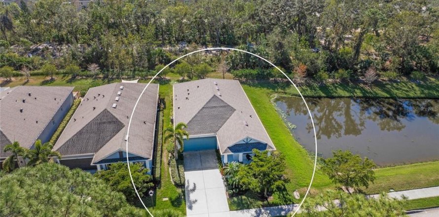 House in Sarasota, Florida 3 bedrooms, 192.31 sq.m. № 1556636