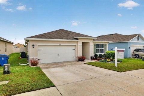 House in Haines City, Florida 3 bedrooms, 160.26 sq.m. № 2132048