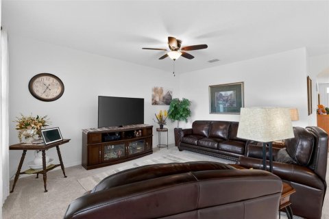 House in Haines City, Florida 3 bedrooms, 160.26 sq.m. № 2132048 - photo 3