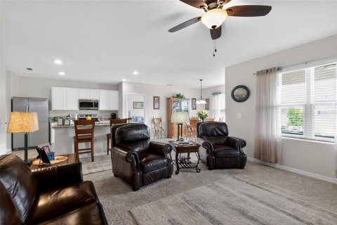 House in Haines City, Florida 3 bedrooms, 160.26 sq.m. № 2132048 - photo 6